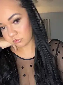 tinki_winkii – webcam model profile photo Image 19