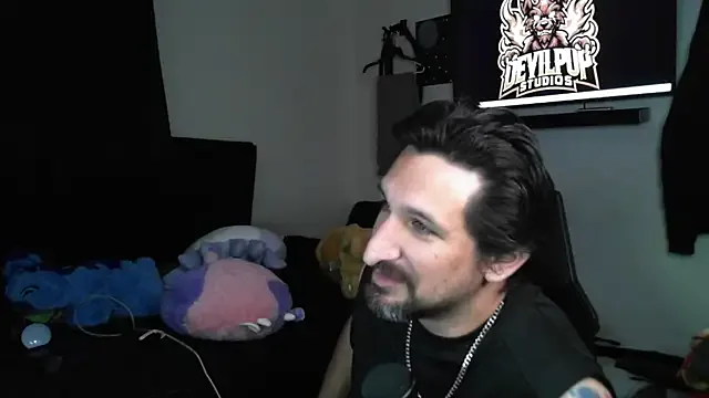 DevilPup75_ on FreeCamNet