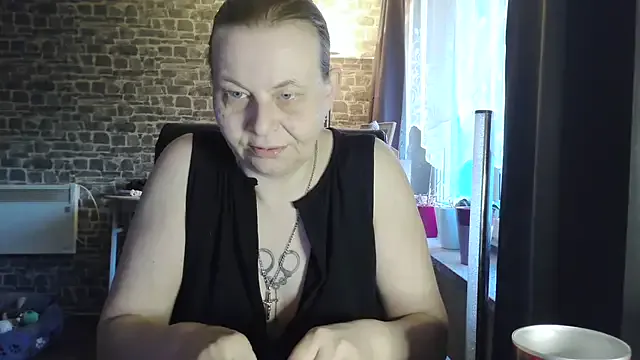 DoriDeluxe66 – webcam model profile photo Image 3