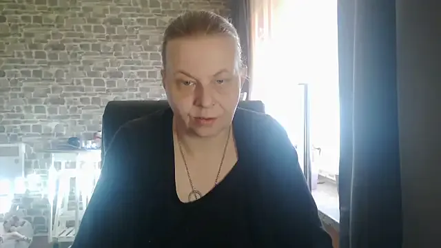 DoriDeluxe66 – webcam model profile photo Image 6