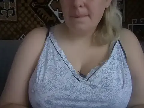 JoJo-ovo – webcam model profile photo Image 12