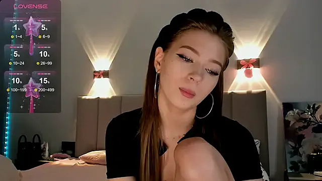 roouse – webcam model profile photo Image 10