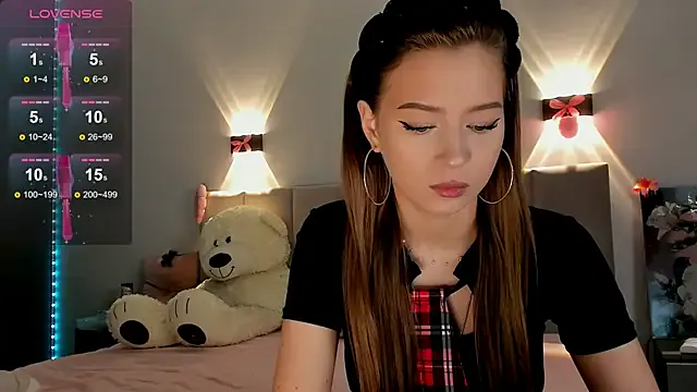 roouse – webcam model profile photo Image 2