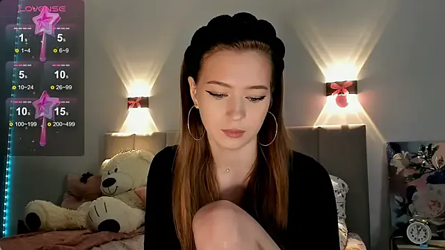 roouse – webcam model profile photo Image 8