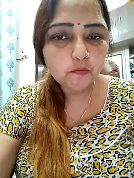 roouse – webcam model profile photo Image 18
