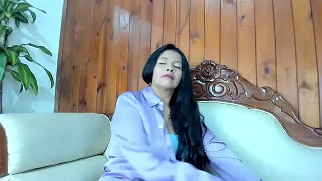 maataaan – webcam model profile photo Image 14