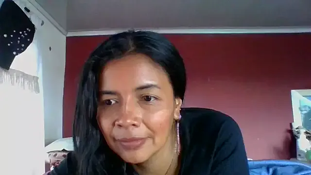 maataaan – webcam model profile photo Image 5