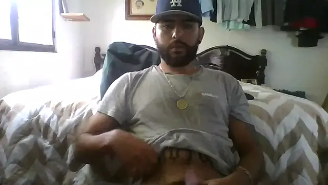 roouse – webcam model profile photo Image 18