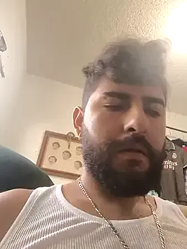 roouse – webcam model profile photo Image 4