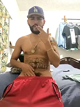 roouse – webcam model profile photo Image 5