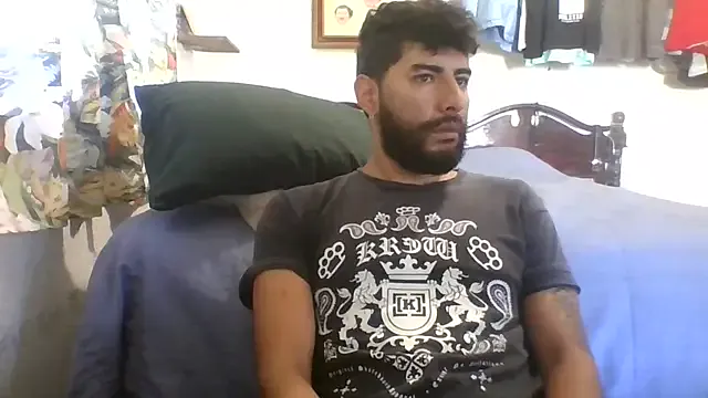 roouse – webcam model profile photo Image 7