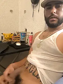 roouse – webcam model profile photo Image 8