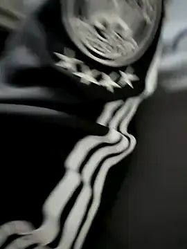  – webcam model profile photo Image 15