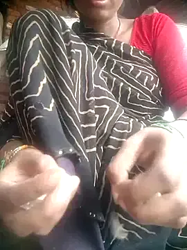 Mia--meow – webcam model profile photo Image 3