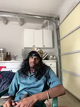 _Alicee_1 – webcam model profile photo Image 8