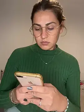 Devil_Minds – webcam model profile photo Image 7