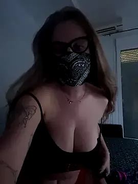 hana-08787- – webcam model profile photo Image 3