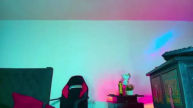 Chloe_Cherry21 – webcam model profile photo Image 19