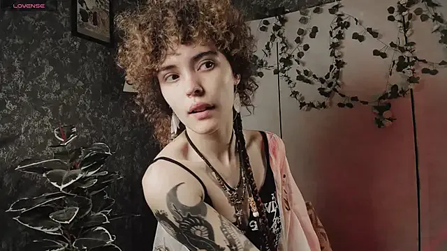 841_yayoi – webcam model profile photo Image 4