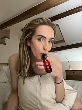 Mia--meow – webcam model profile photo Image 7