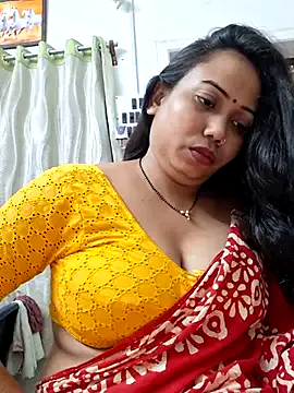 maataaan – webcam model profile photo Image 12