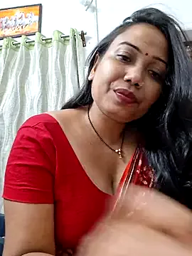 maataaan – webcam model profile photo Image 16