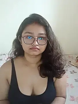 – webcam model profile photo Image 4