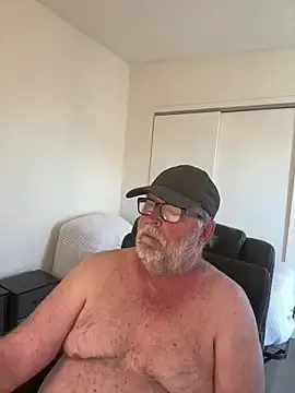 roouse – webcam model profile photo Image 15