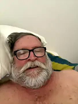 roouse – webcam model profile photo Image 9