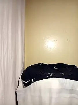  – webcam model profile photo Image 9
