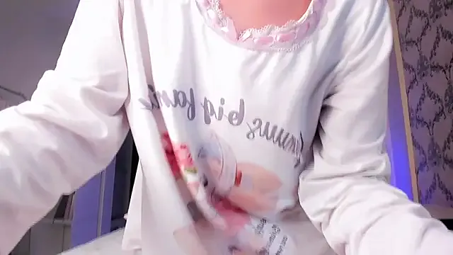 AyreenMoore – webcam model profile photo Image 6