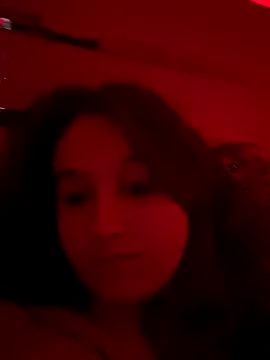 roouse – webcam model profile photo Image 8