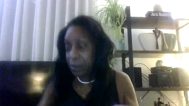 LillieWebb_ – webcam model profile photo Image 3