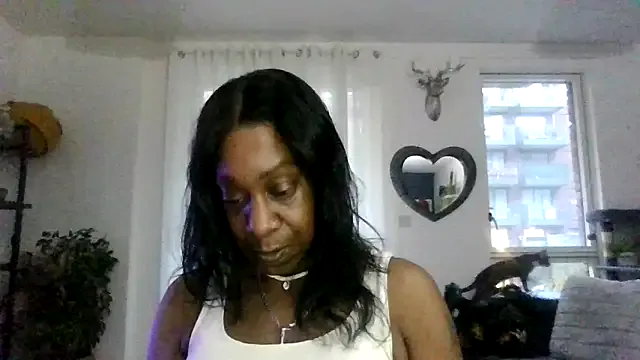 LillieWebb_ – webcam model profile photo Image 4