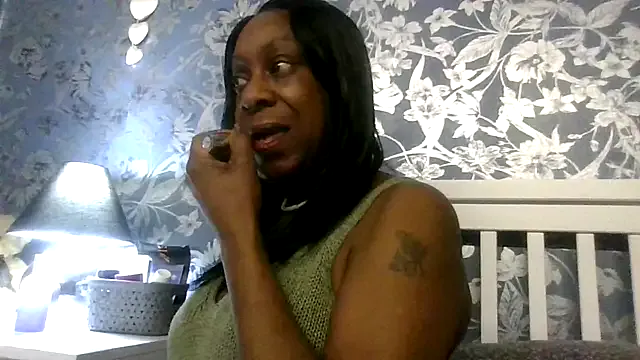 LillieWebb_ – webcam model profile photo Image 6