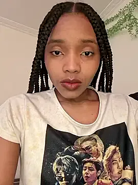 Ebony_love07 on FreeCamNet