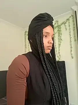 Maddy_Rouse_ on FreeCamNet Image 2