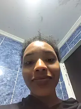 Maddy_Rouse_ on FreeCamNet Image 5