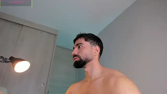 Yui-Ch – webcam model profile photo Image 8