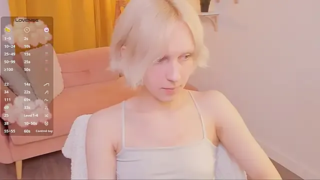 roouse – webcam model profile photo Image 10