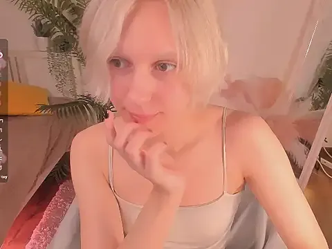 roouse – webcam model profile photo Image 18