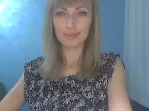 roouse – webcam model profile photo Image 7