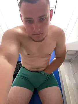  – webcam model profile photo Image 10