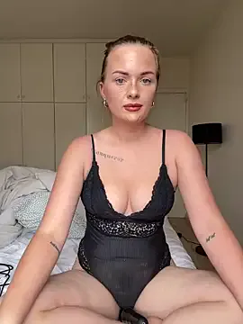 GFndBF – webcam model profile photo Image 8