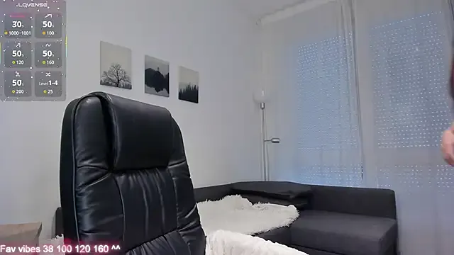 NATINATU252525 – webcam model profile photo Image 12