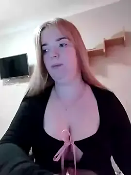 NicoleCut – webcam model profile photo Image 10