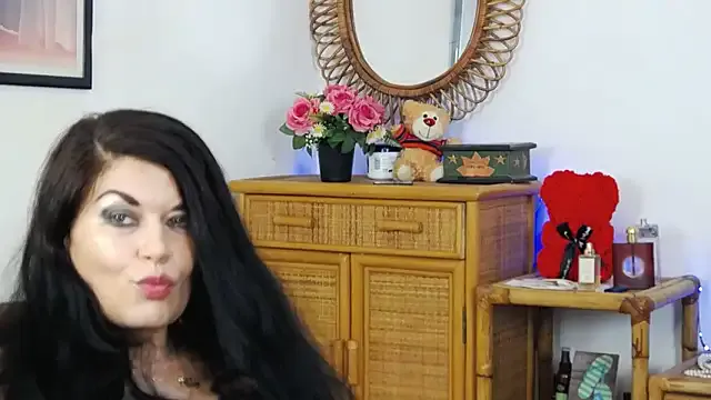  – webcam model profile photo Image 5