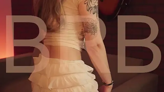 DriveThruDolls – webcam model profile photo Image 15