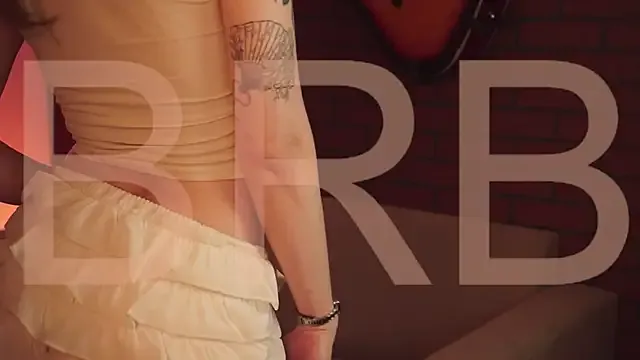 DriveThruDolls – webcam model profile photo Image 19