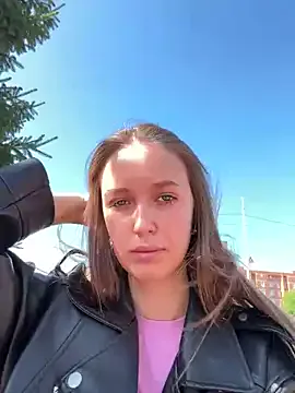  – webcam model profile photo Image 12